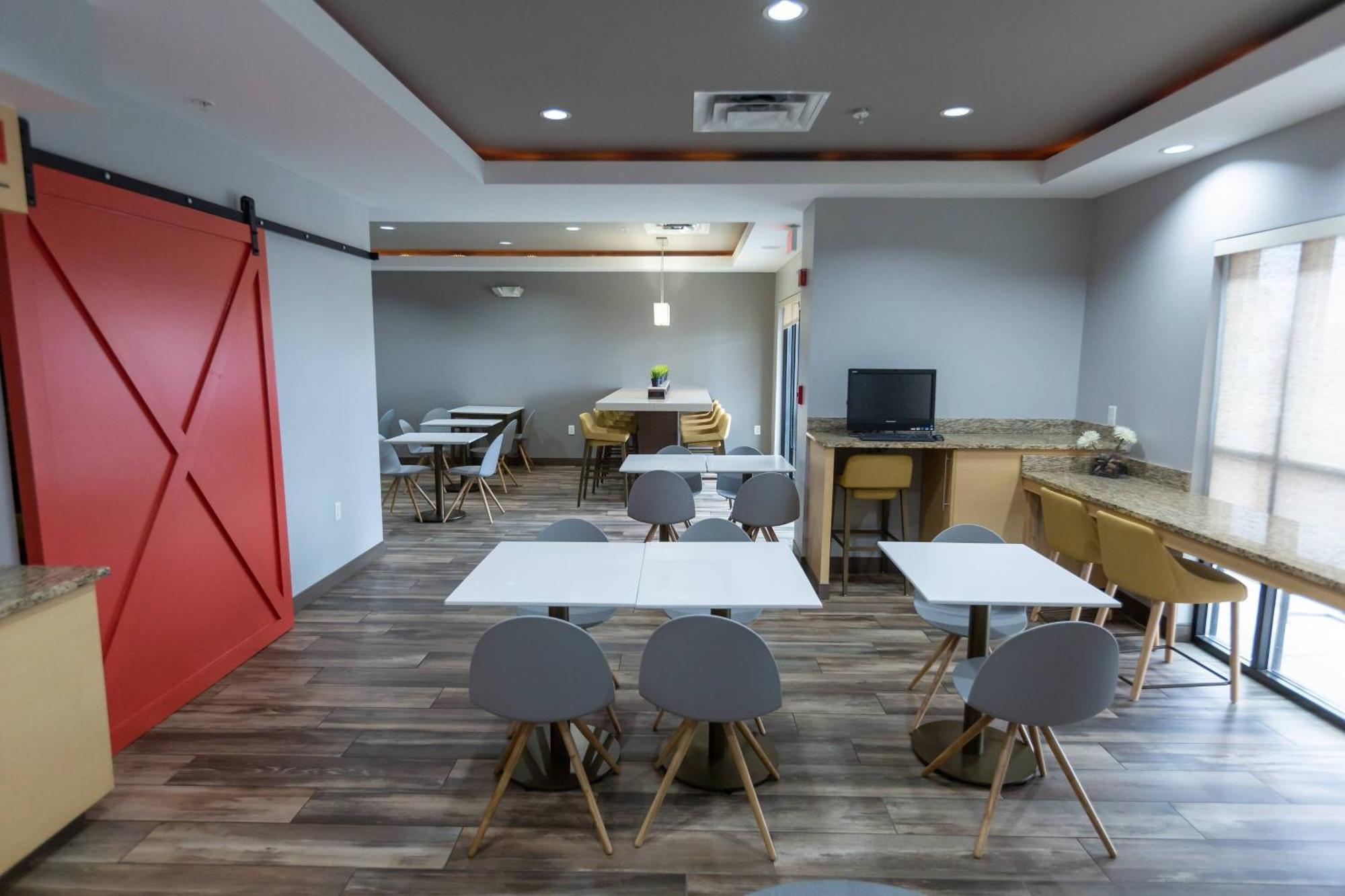 Towneplace Suites By Marriott Боулинг Грин Экстерьер фото